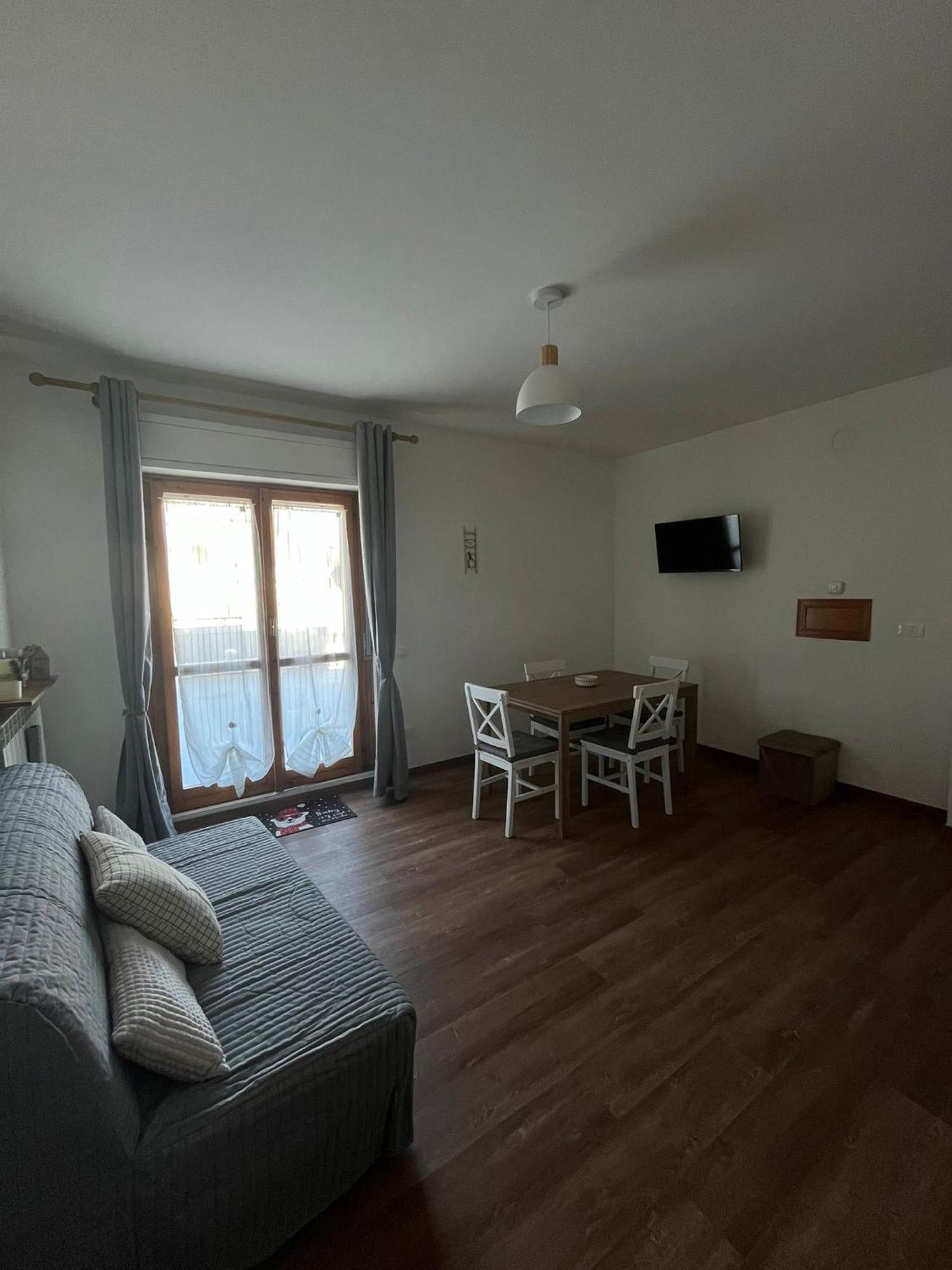Attico - Terrazza Su Castello Daire Castel Di Sangro Dış mekan fotoğraf